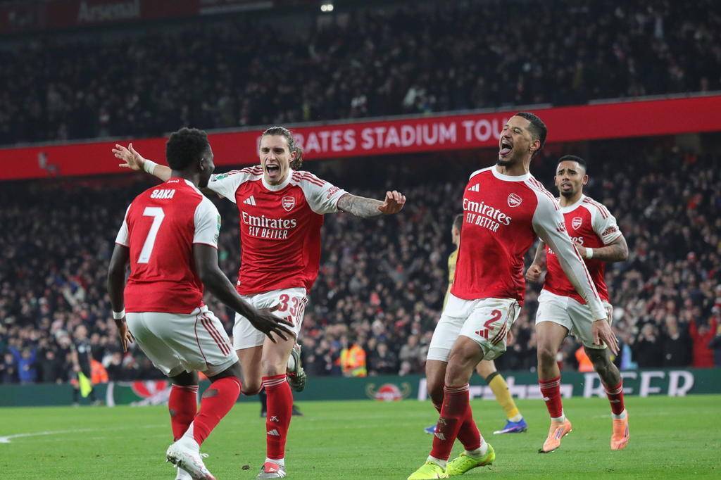 高清：阿森纳点球战9-8进联赛杯四强 球员激动庆祝